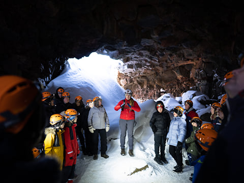 Lava Tunnel Evening Tour & Northern Lights Excursion from Reykjavík, photo 17