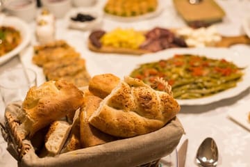 Istanbul Cultural Walking Tour with Family Dinner Experience