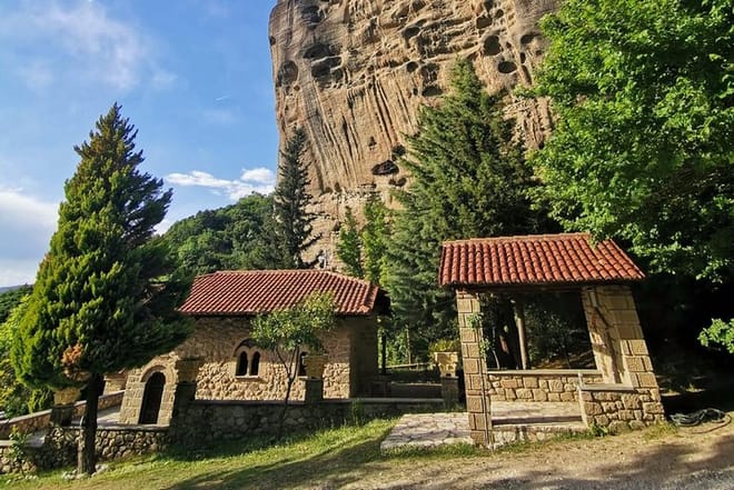 Midday Meteora Monastery tour from Kalabaka's train station  9