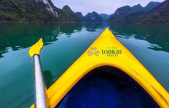 Halong bay luxury cruise 2D/1N: Kayaking, Swimming, Titop island & Surprise cave