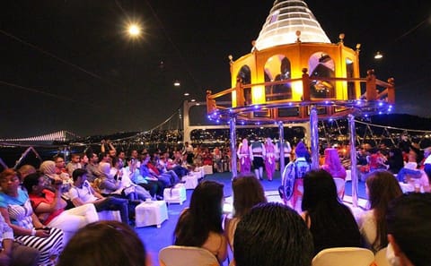 Istanbul Dinner Cruise with Local Cuisine and Live Entertainment