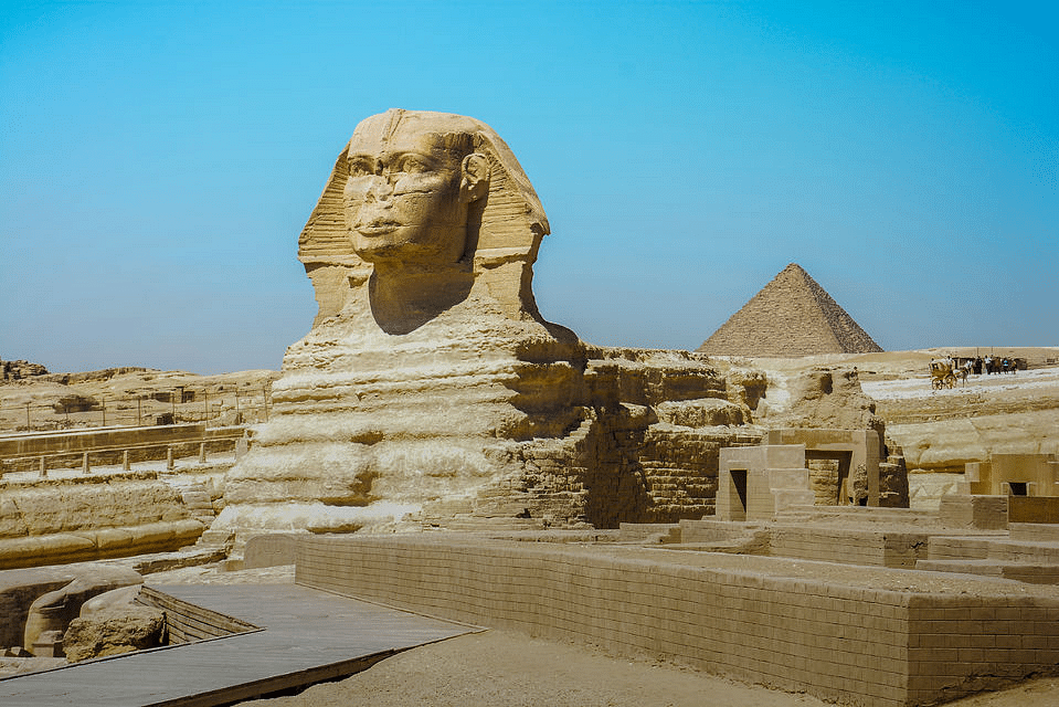 From Hurghada Cairo by Bus: Sphinx & Pyramids & Egyptian Museum