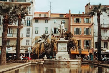 Private Historic Walking Tour in Cannes, France