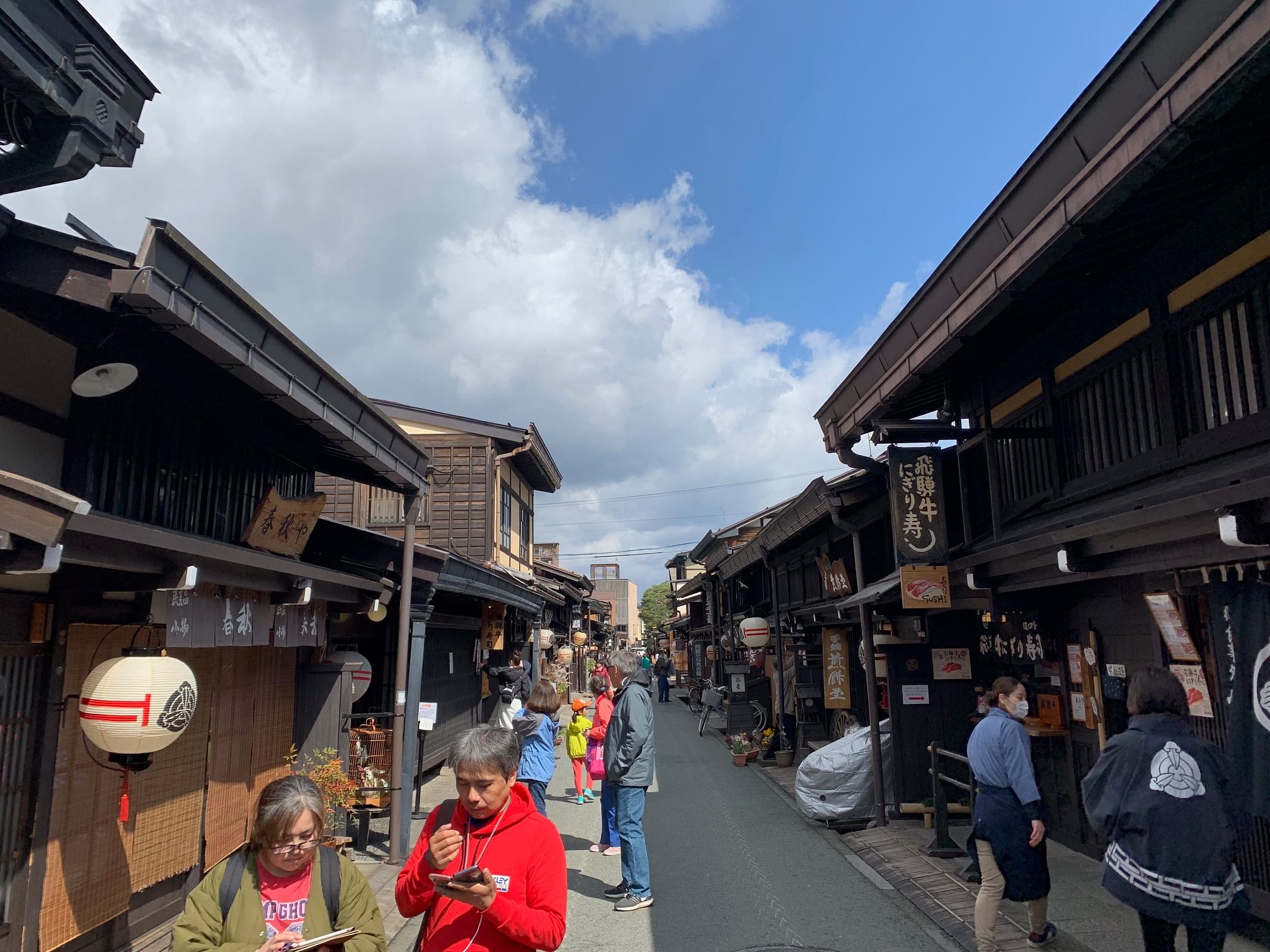 Takayama walking tour & Hida Folk Village