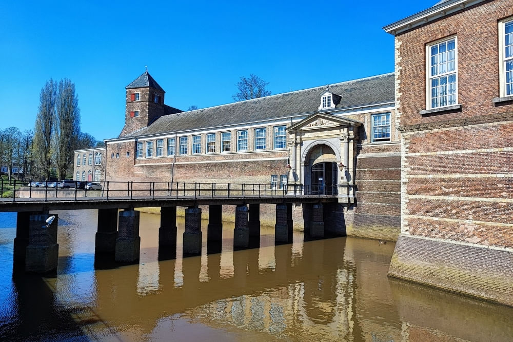 View of Kasteel van Breda along the route of the scavenger hunt City Detective. 
