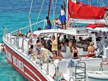 Private Catamaran and Dunn's River Falls Tour in Ocho Rios