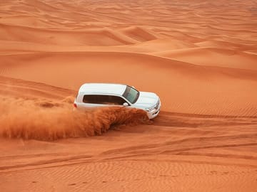 Dune Bashing in 4WD