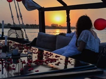 Luxury Nile Dining Experience with Lunch or Dinner in Cairo
