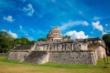 Chichén Itzá and Valladolid Full-Day Tour with Cenote Swim