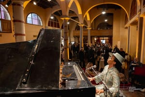Florence: Dinner & show at the Teatro del Sale