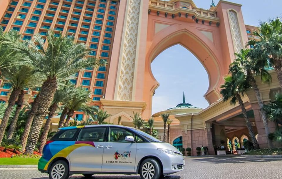 Private Chauffeur Service for Custom Dubai City Tours