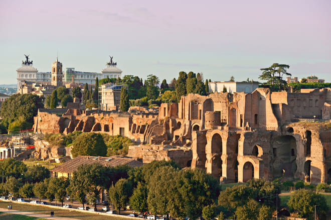 Private Colosseum & Roman Forum Tour photo 3