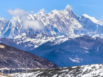 7-Day Lhasa, Nyingchi, and Bome Tour