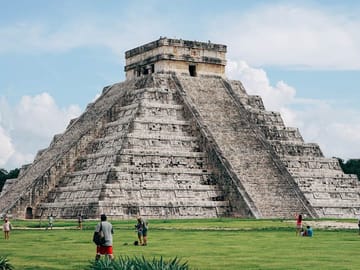 Chichen Itza, Cenote & Valladolid Tour