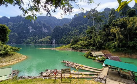 2-Day Adventure Tour of Cheow Lan Lake in Khao Sok National Park