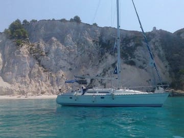 Full-Day Sailing Tour of Kefalonia from Argostolion Port