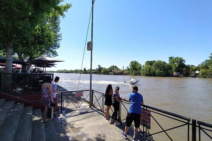 Small Group Tigre Delta Boat Tour with Empanadas from Buenos Aires