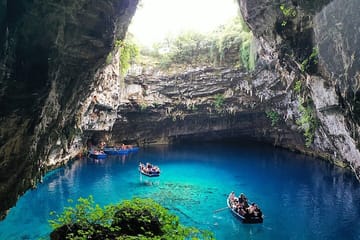 Argostolion Cave Tour with Wine Tasting in Kefalonia