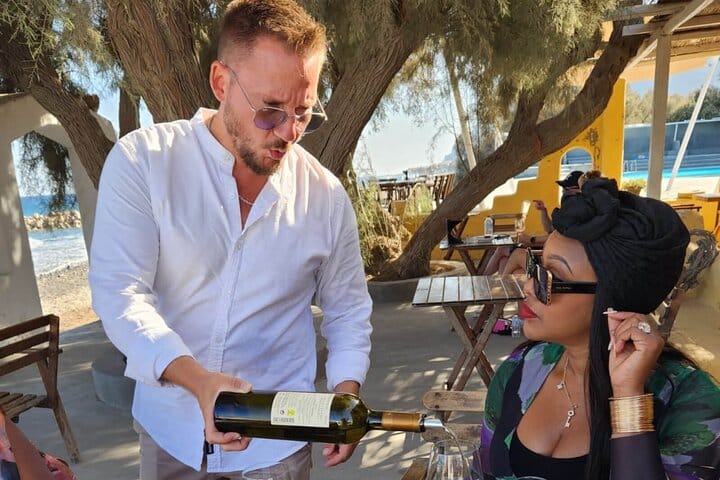 Private tour in Santorini with a local guide