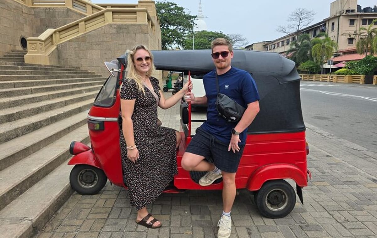 Explore Colombo Heritage and Cultural Temples Tour by Tuk Tuk