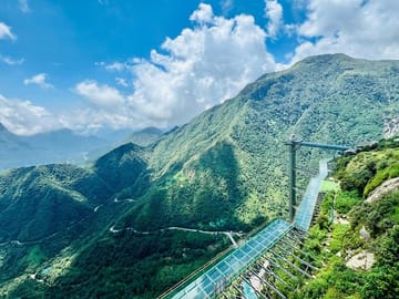 Sapa 2-Day Tour: Fansipan Peak Glass Bridge and Silver Waterfall