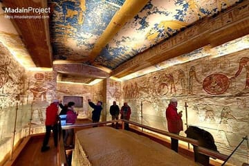 Luxor Valley of the kings, Temple Hatshepsut, colossi of Memnon