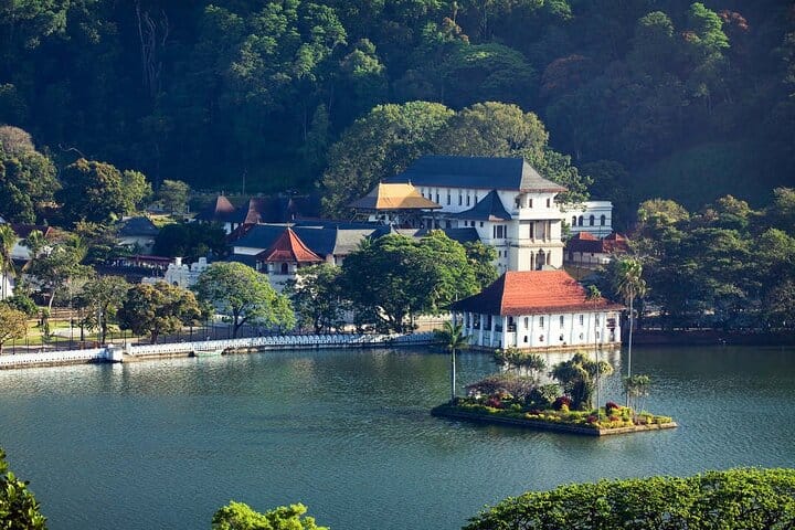 Along the Mahaweli River cycle ride with Exploring the Kingdom of Kandy.  3