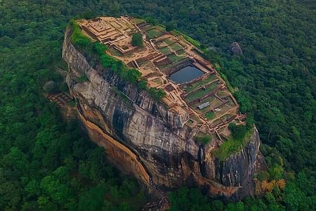 Explore Sigiriya and Dambulla: Full-Day Cultural and Historical Tour from Colombo