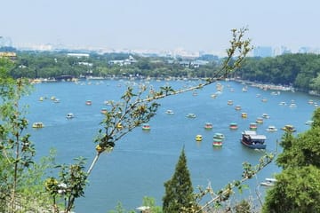 Beihai Boat Ride with Imperial Cuisine Experience and Visit Old Part Beijing