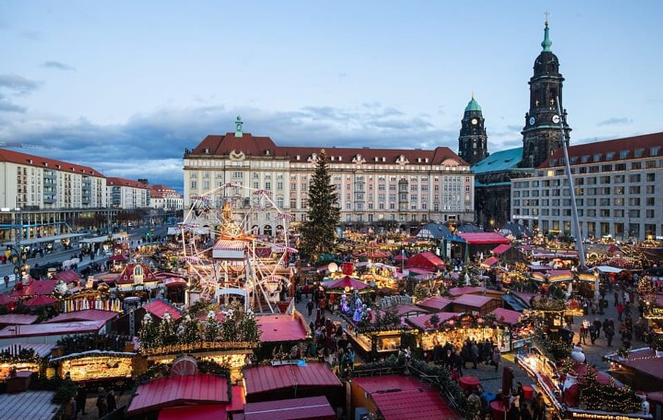 Walking Tour of Dresden's Historic Striezelmarkt Christmas Market