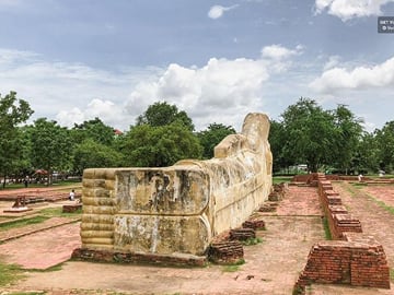 Ayutthaya Day Tour by Bus & Boat From Bangkok