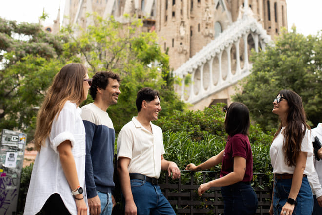 Sagrada Familia Small Group Guided Tour with Skip the Line Ticket