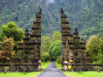 North Bali : Spectacular Terraces, Waterfall and Lake Temple