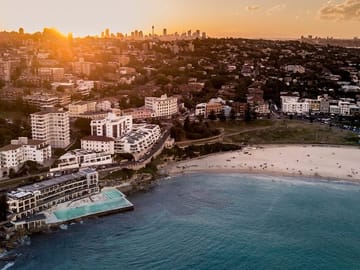 Professional Photo Shoot Experience at Bondi Beach