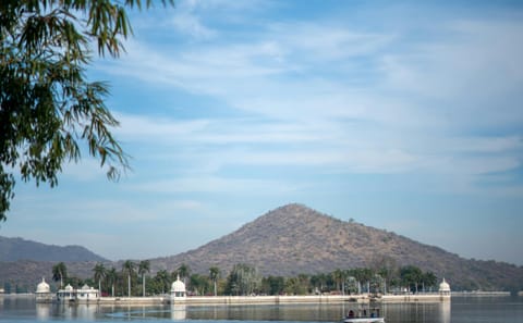 4-Day Private Udaipur & Mount Abu Tour