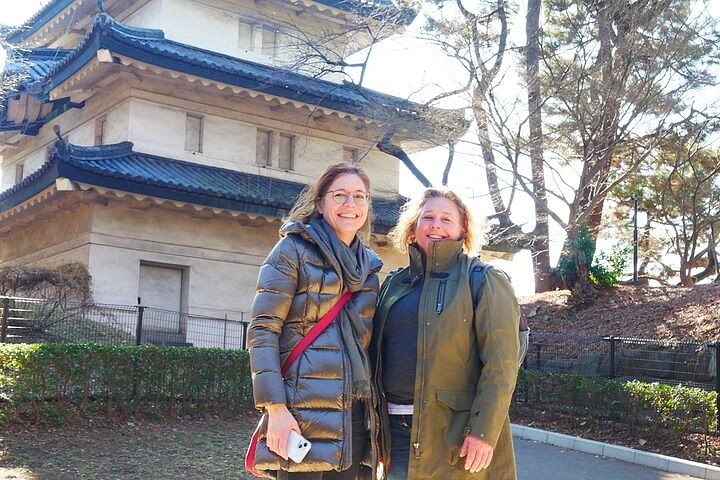 Imperial Palace history Private Walking Tour at Chiyoda