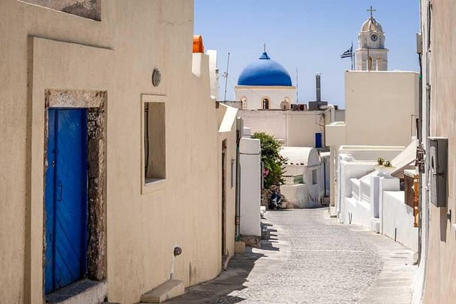 Santorini organised day tour 5 hour photo 5