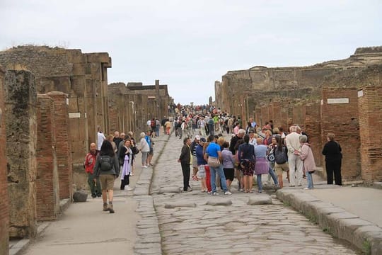 Dreams & Echoes: Pompeii, Sorrento & Positano