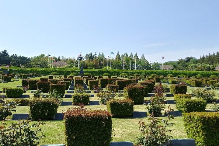 Autumn 10 days Jeonju&Mt.Naejangsan&Mt.Seorak&Mungyeong&Jeju&Busan on Early Nov