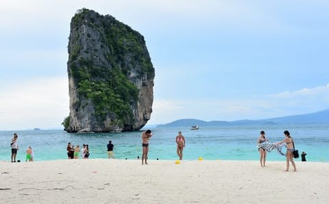 Krabi 7 Islands Sunset Tour with BBQ Dinner and Snorkeling
