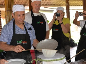 making the wet rice paper