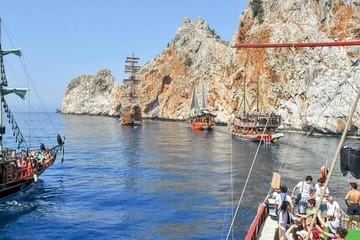 Alanya Pirate Boat Tour with Lunch, Soft Drinks & Transfer