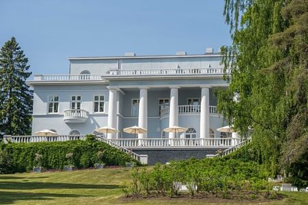Premium Day tour Helsinki-Porvoo-Haikko Manor with lunch and SPA