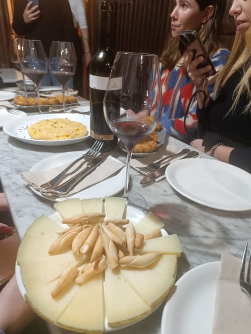 Madrid City Wine Tour & Pairing - Photo 3