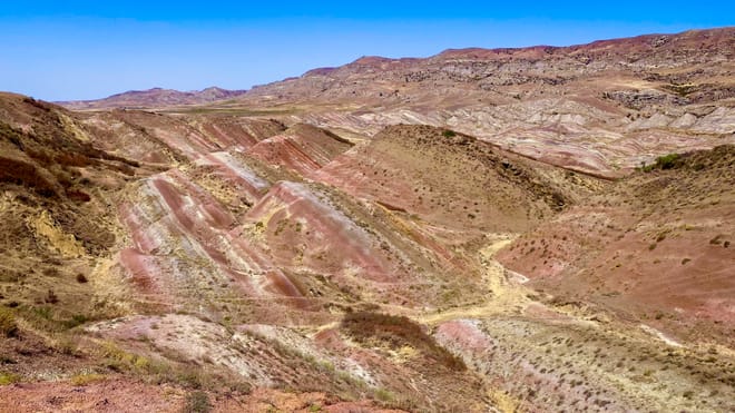 From Tbilisi: Rainbow Mountains - David Gareja - Semidesert - Lake photo 2