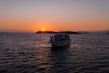 Evening Cruise Along the Athens Riviera with Music and Swimming