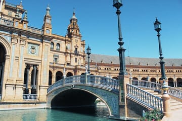Córdoba to Seville Day Tour with Alcázar and Cathedral Entry