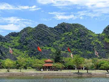 Ninh Binh Day Tour: Hoa Lu, Tam Coc, Biking, and Bich Dong
