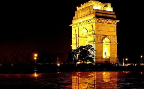 Evening Delhi Tour with Dinner in Private Air-Conditioned Vehicle