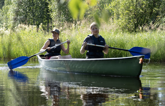 Canoeing down the river Pyhäjoki (4 hours)